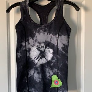 NWOT Margarita Activewear Studded Supplex Tie Dye Batik Hearts Tank Top